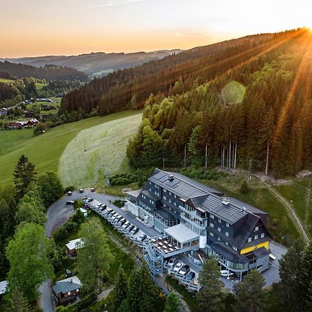 Spa hotel Lanterna Velké Karlovice Buitenkant foto