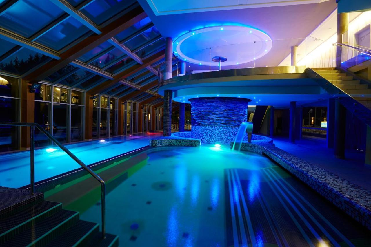 Spa hotel Lanterna Velké Karlovice Buitenkant foto