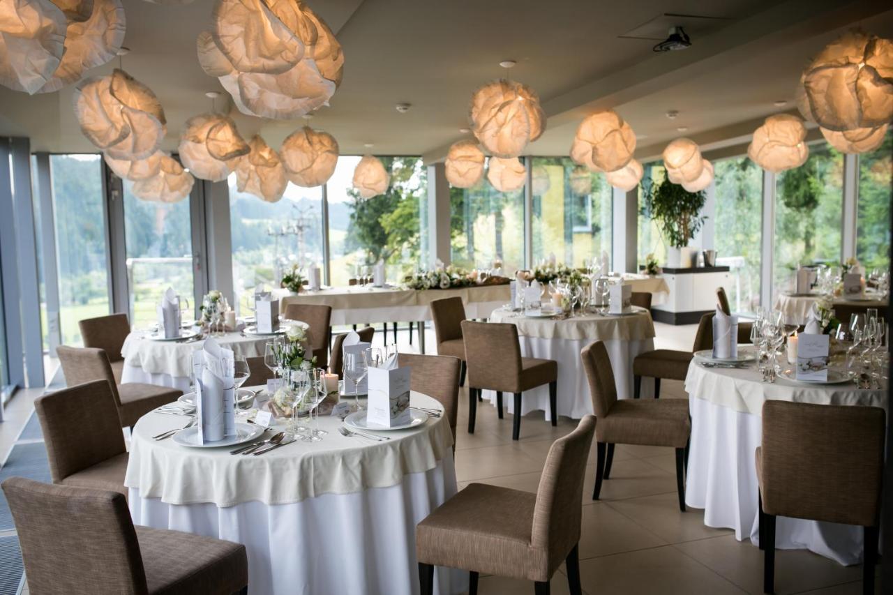 Spa hotel Lanterna Velké Karlovice Buitenkant foto