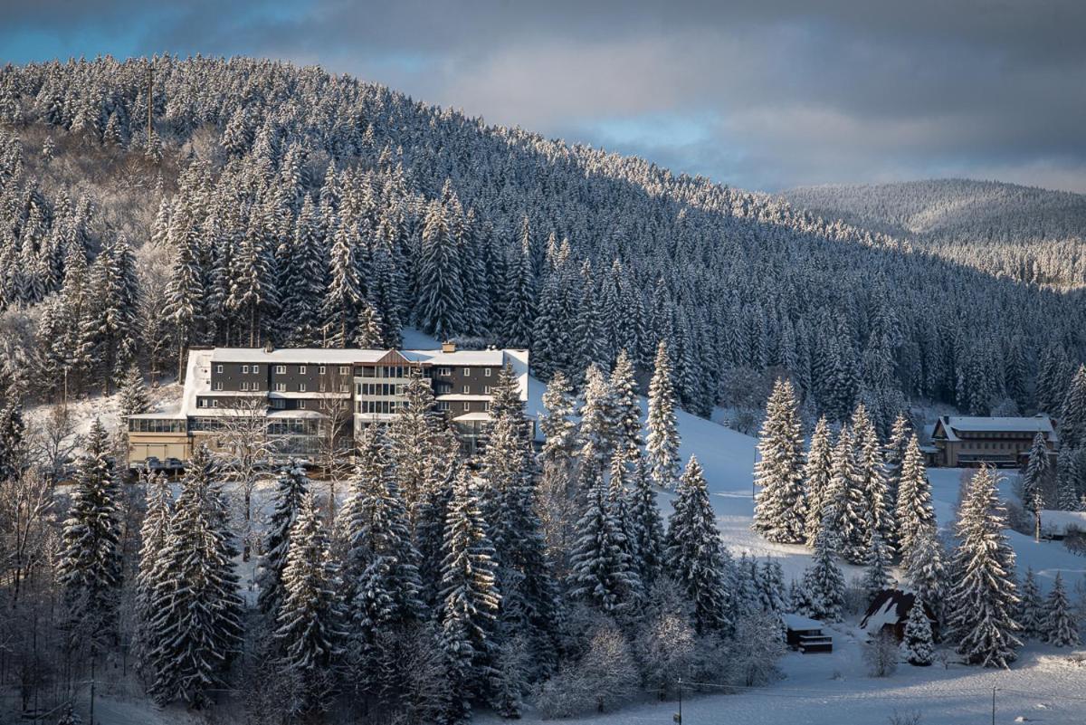 Spa hotel Lanterna Velké Karlovice Buitenkant foto