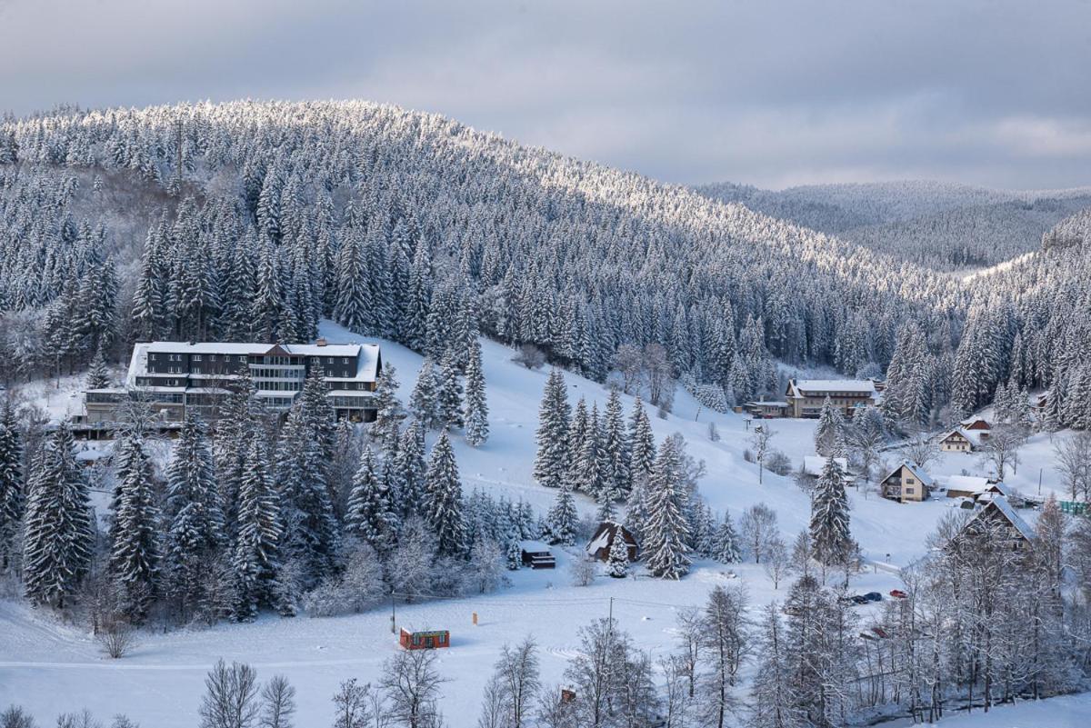 Spa hotel Lanterna Velké Karlovice Buitenkant foto